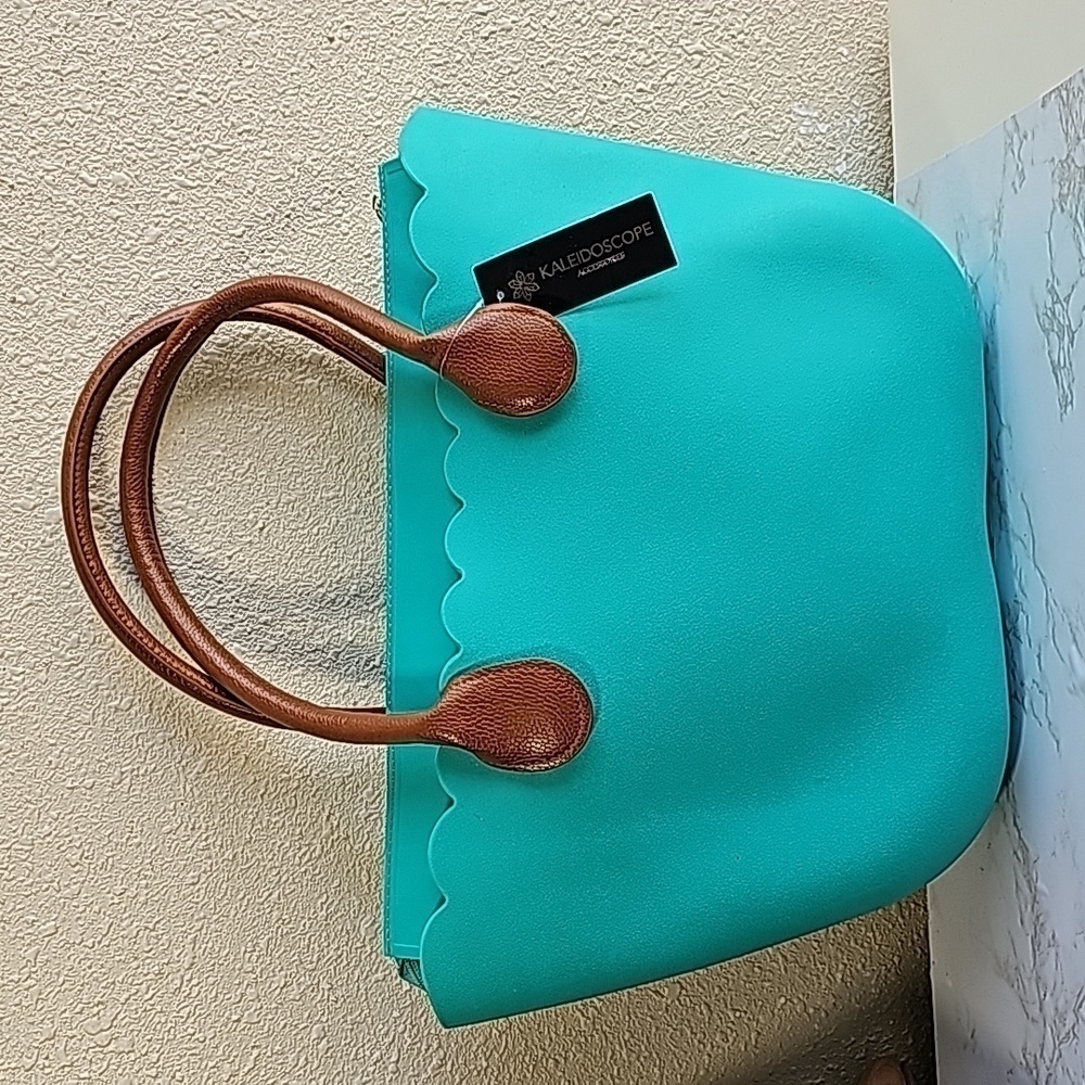 Turquoise Blue Beach Plastic Zipper Tote